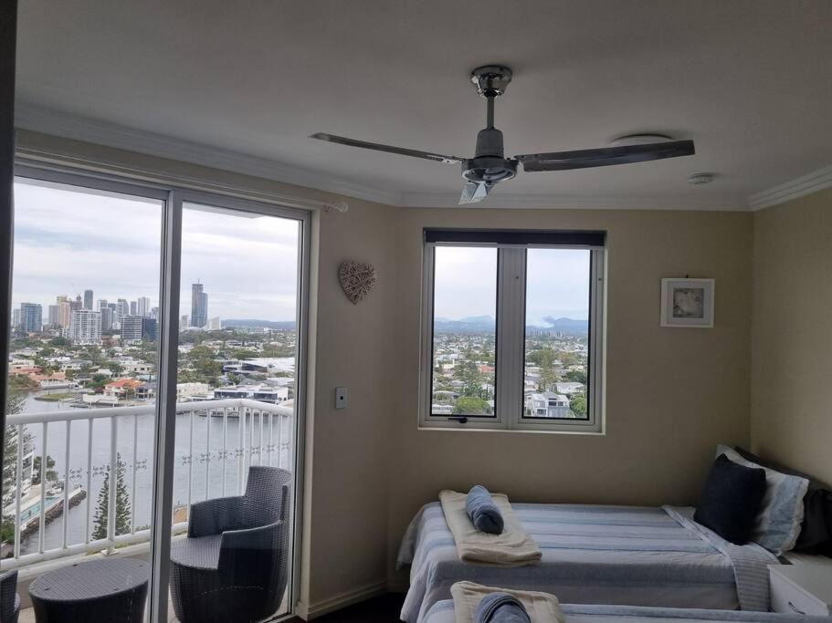Holiday home Surfers Paradise Penthouse & Rooftop Plunge Pool *