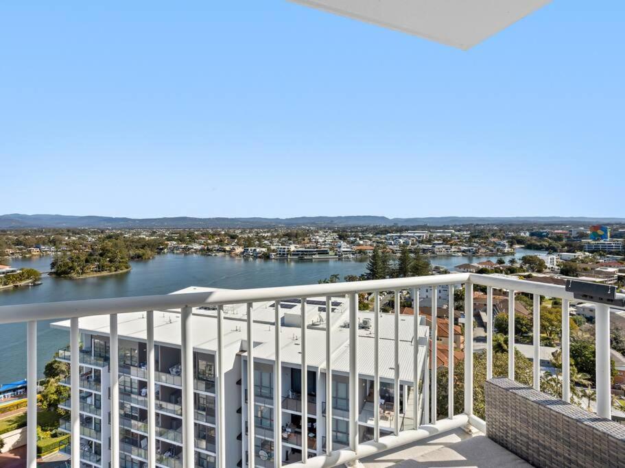 Surfers Paradise Penthouse & Rooftop Plunge Pool Holiday home