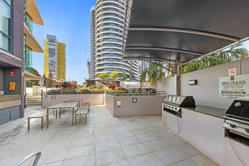 Apartment Park Views & Luxe Amenities In Broadbeach Gold Coast