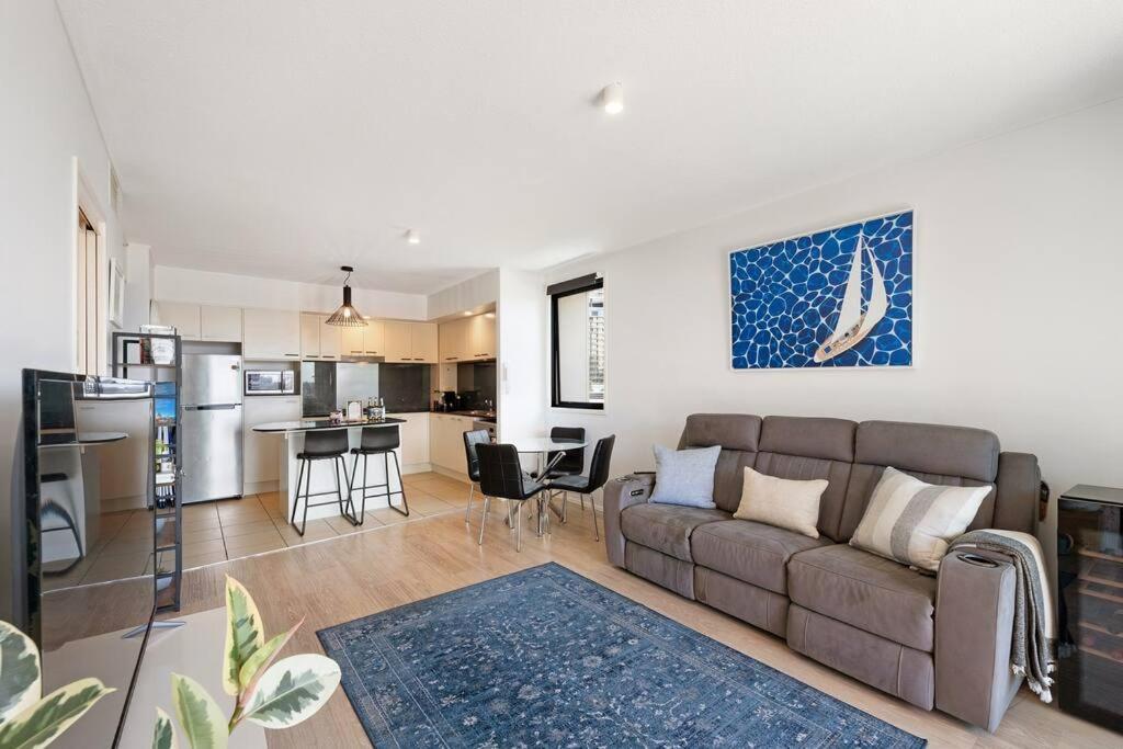 Park Views & Luxe Amenities In Broadbeach * Gold Coast