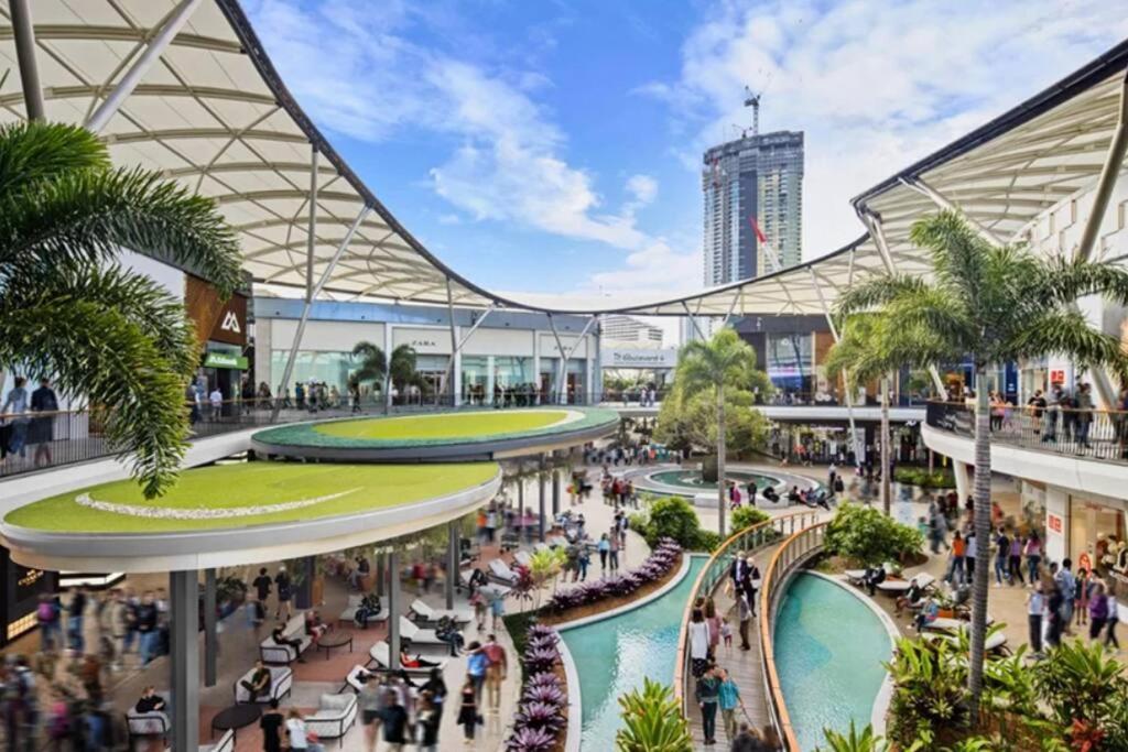 Park Views & Luxe Amenities In Broadbeach * Gold Coast