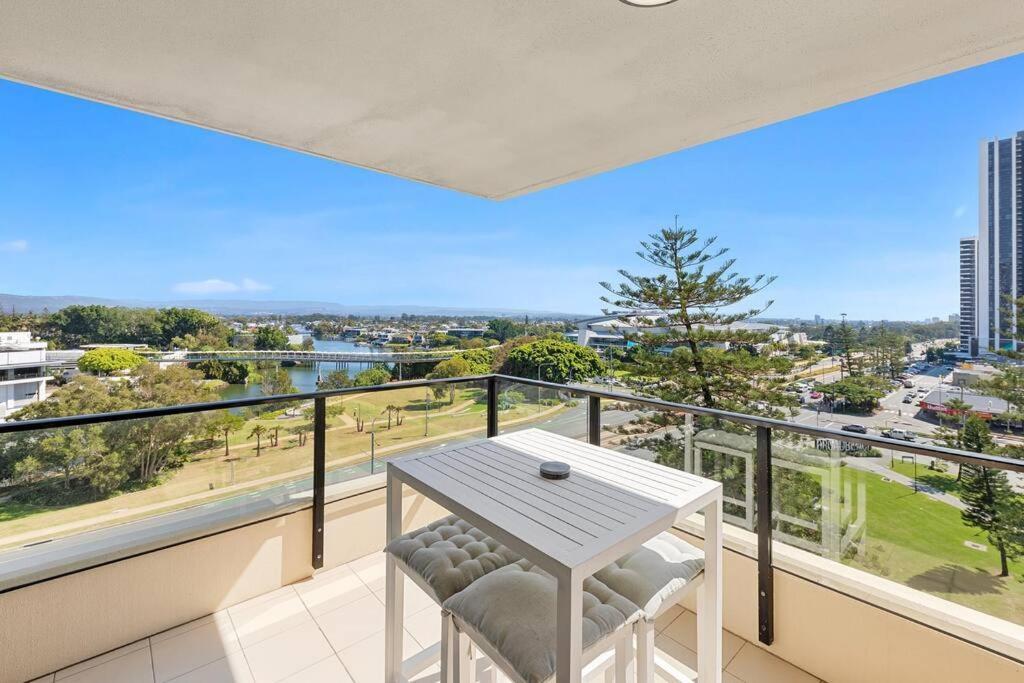 Apartment Park Views & Luxe Amenities In Broadbeach Gold Coast