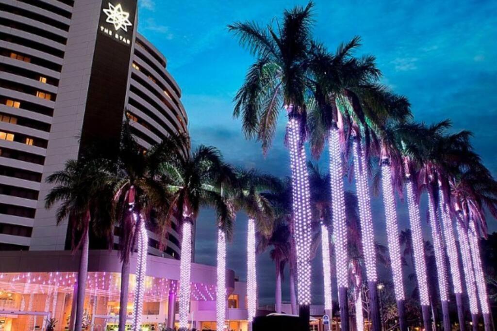Apartment Park Views & Luxe Amenities In Broadbeach *