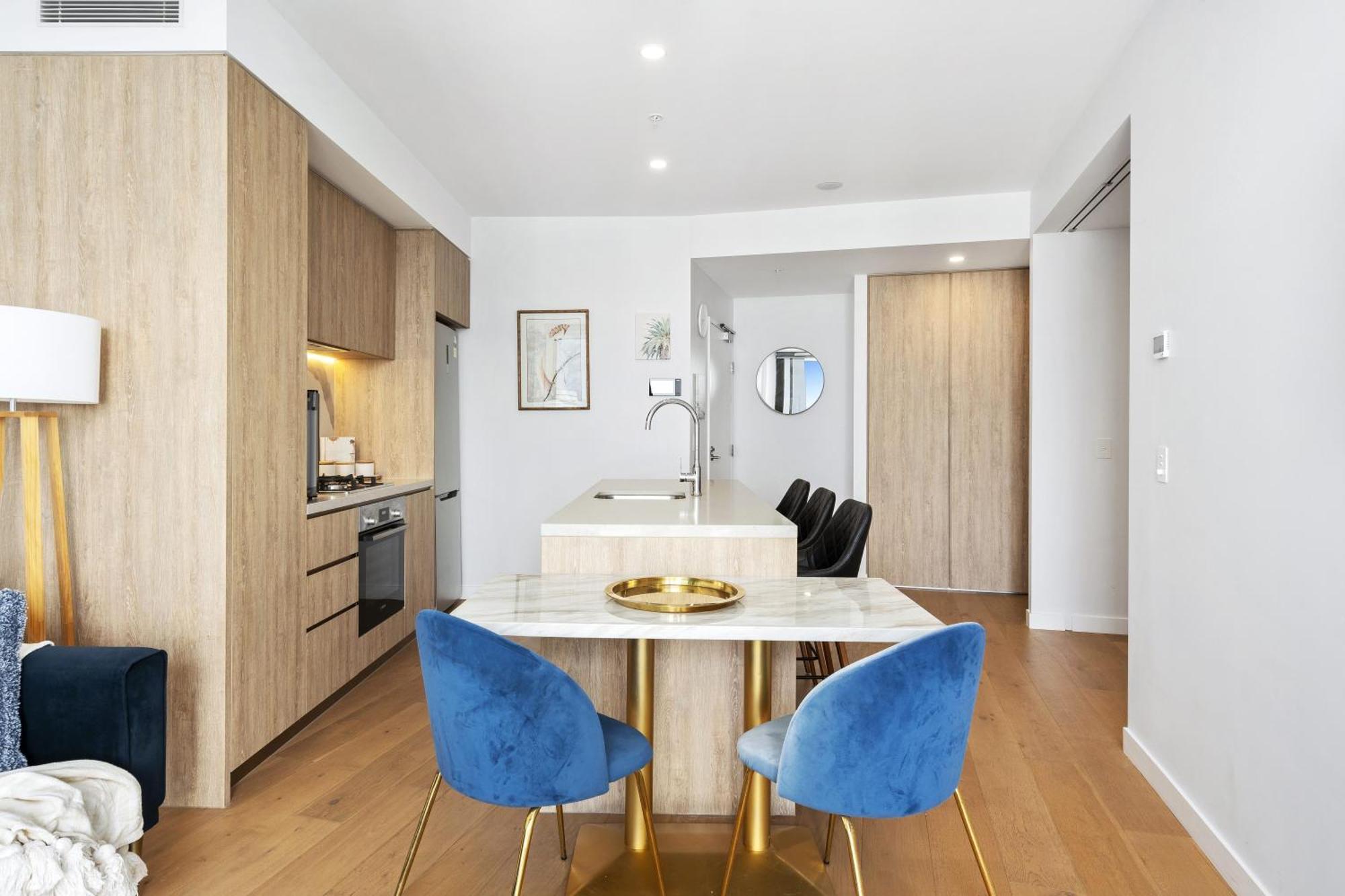 2 Bedroom 1 Bathroom Private At Casino - Paid Parking Only Apartamento