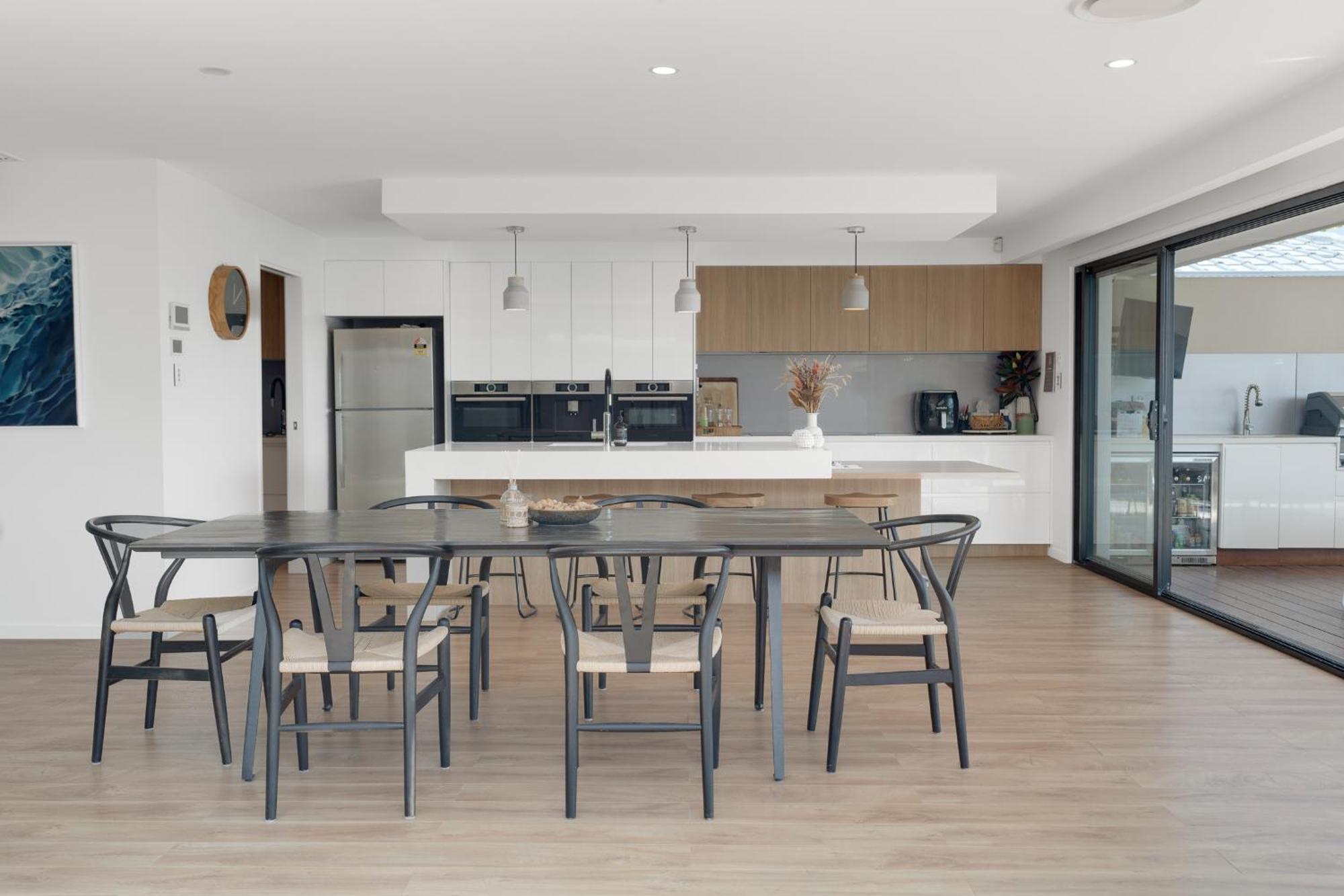 Apartment Luxury 4-br Retreat Gold Coast