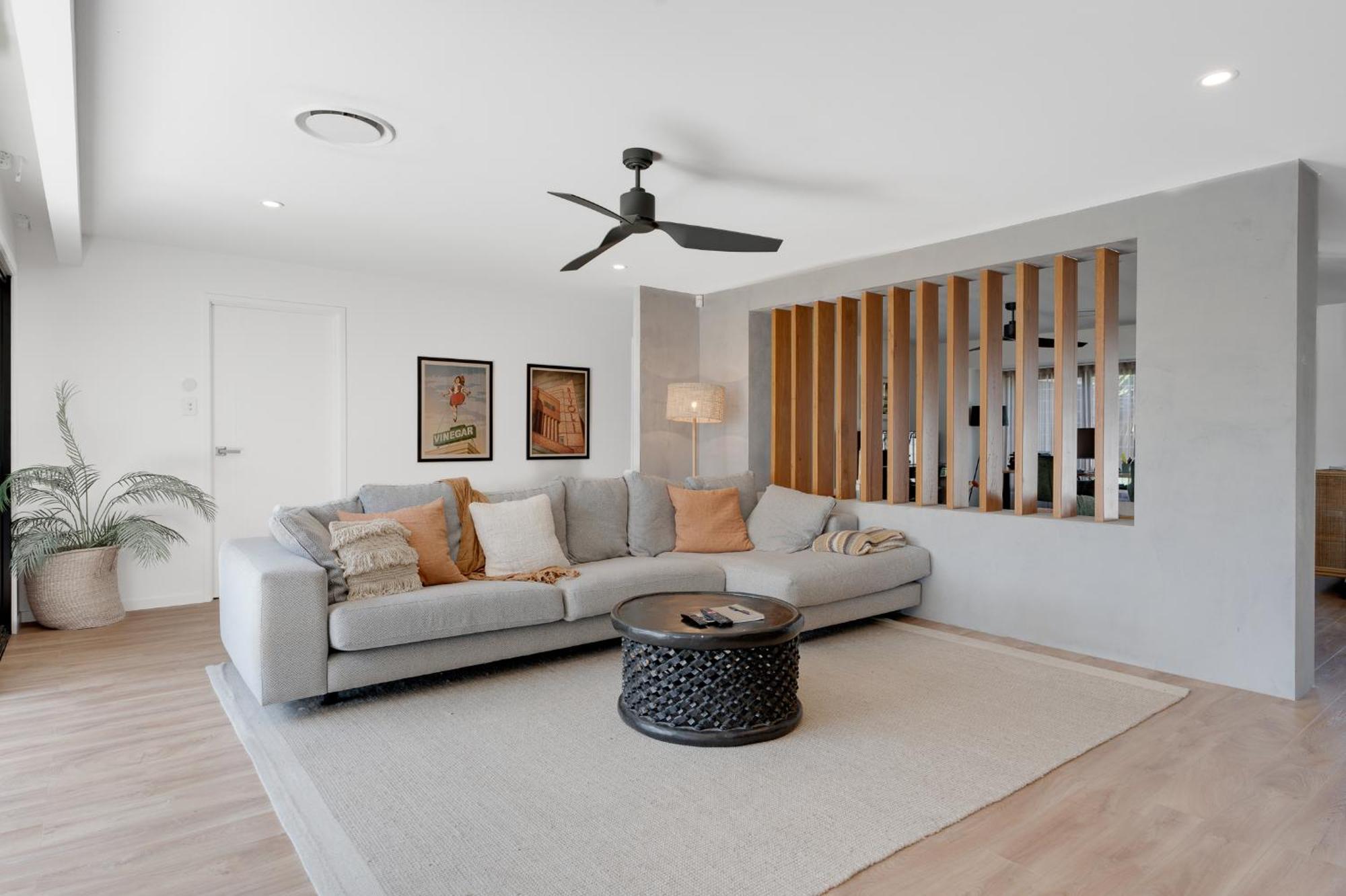 Apartment Luxury 4-br Retreat