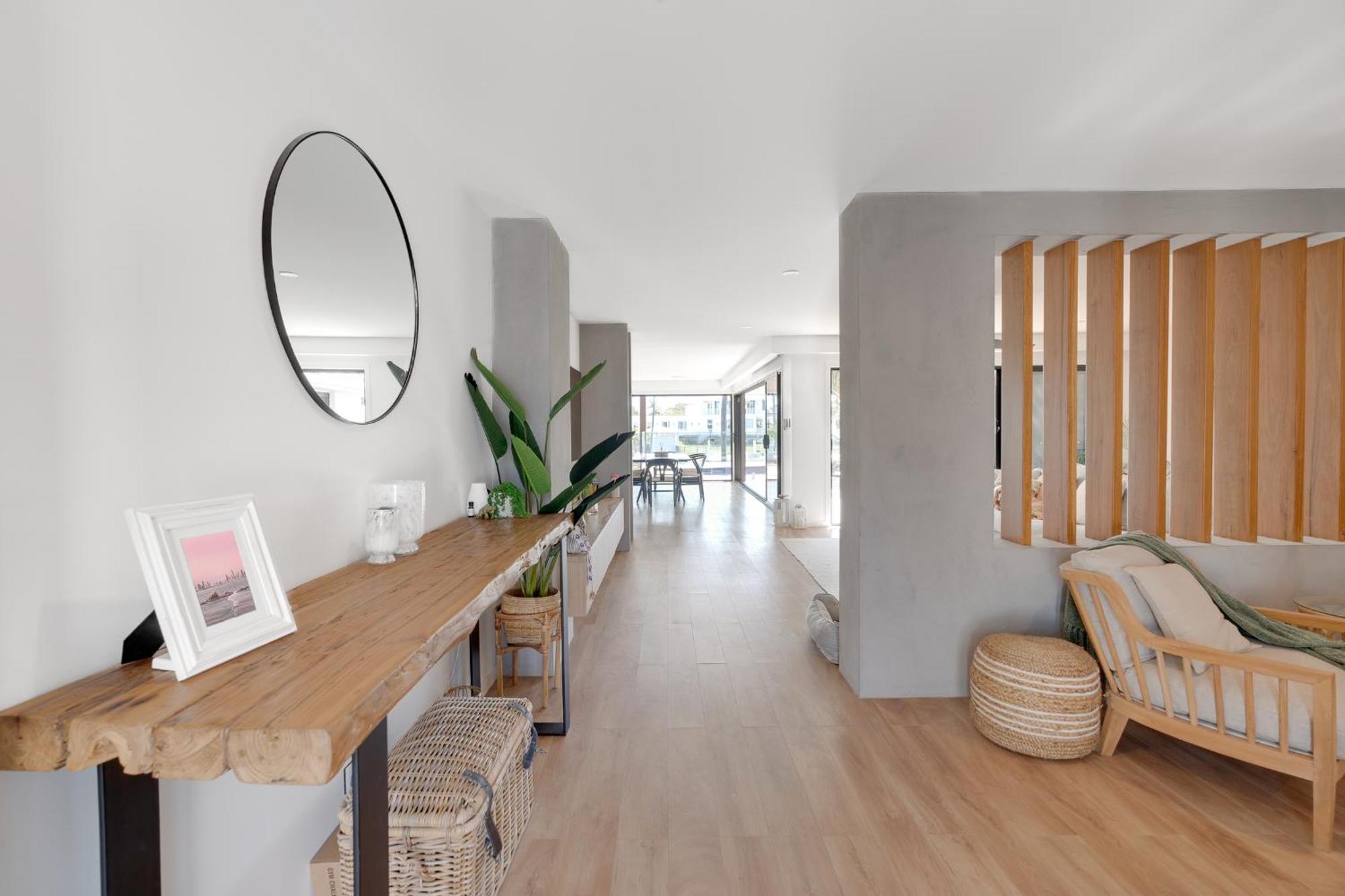 Luxury 4-br Retreat Apartment Gold Coast