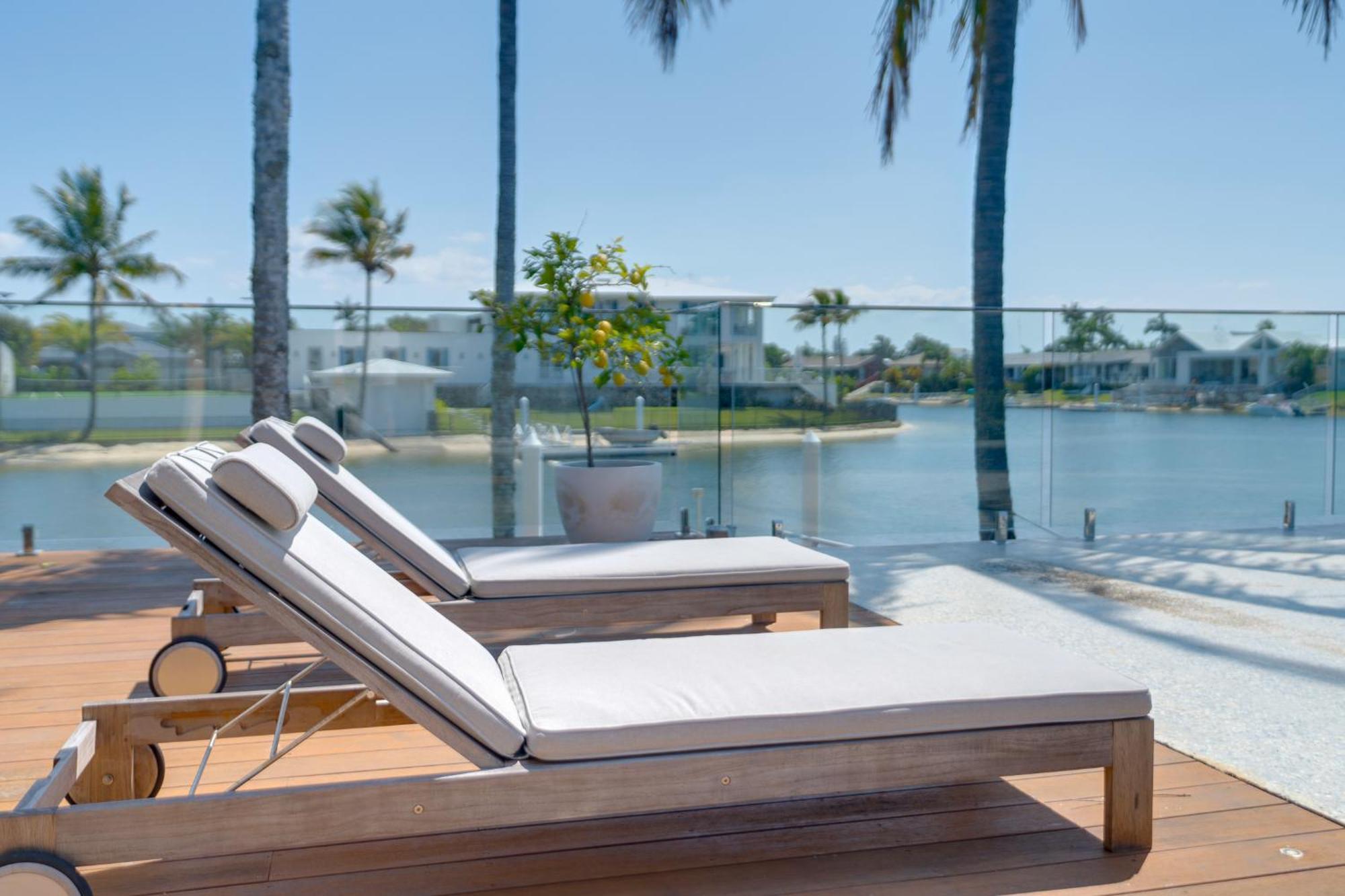 Apartment Luxury 4-br Retreat Gold Coast