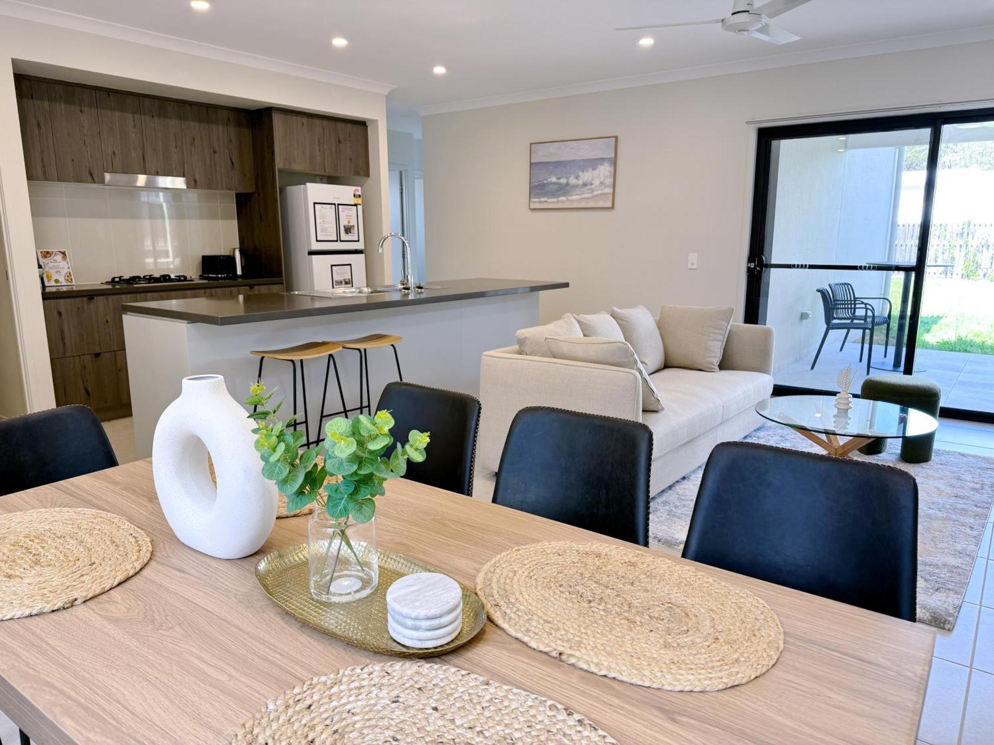 Villa Theme Park Retreat Coomera 5 Beds *