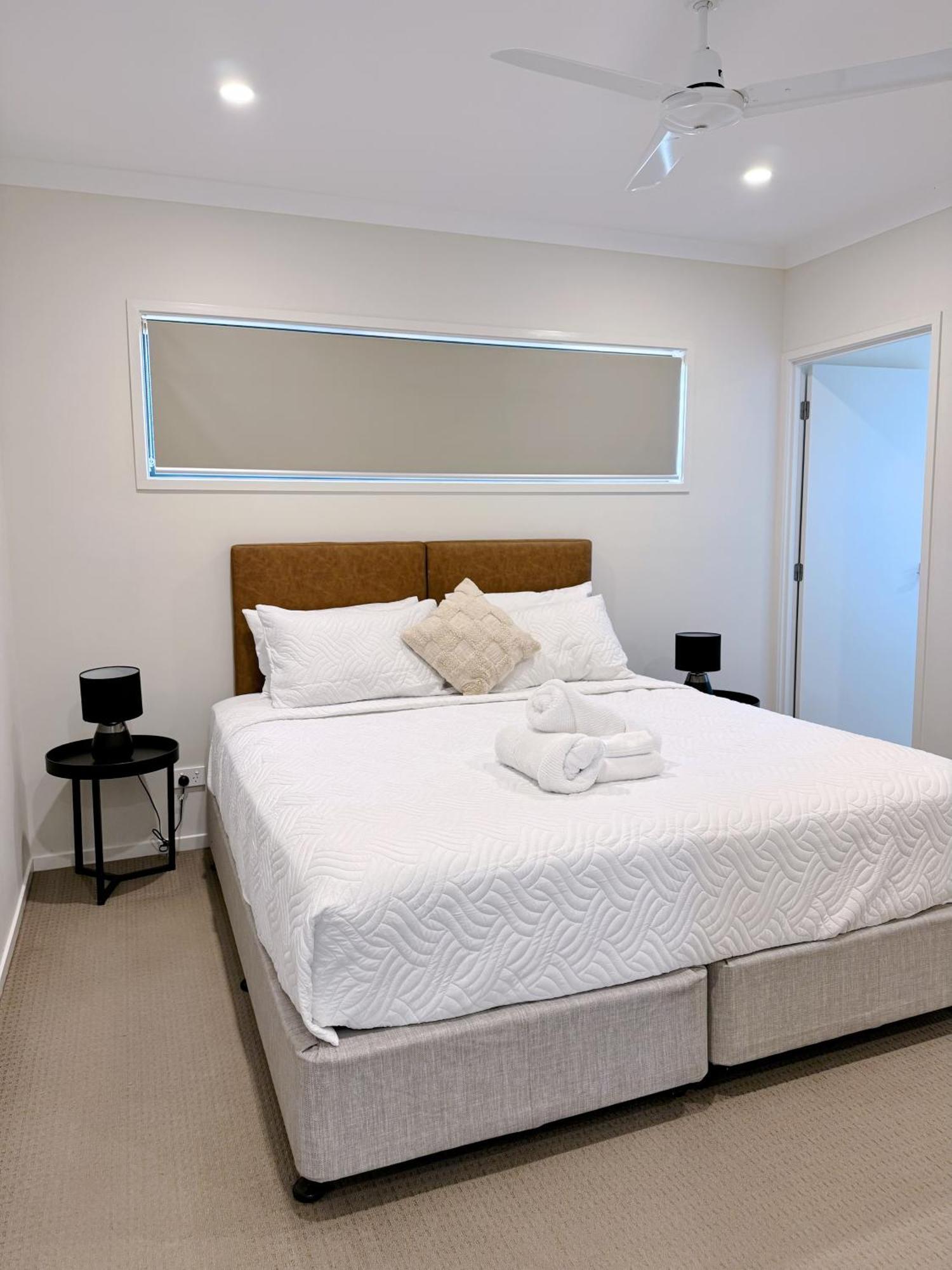 Theme Park Retreat Coomera 5 Beds *