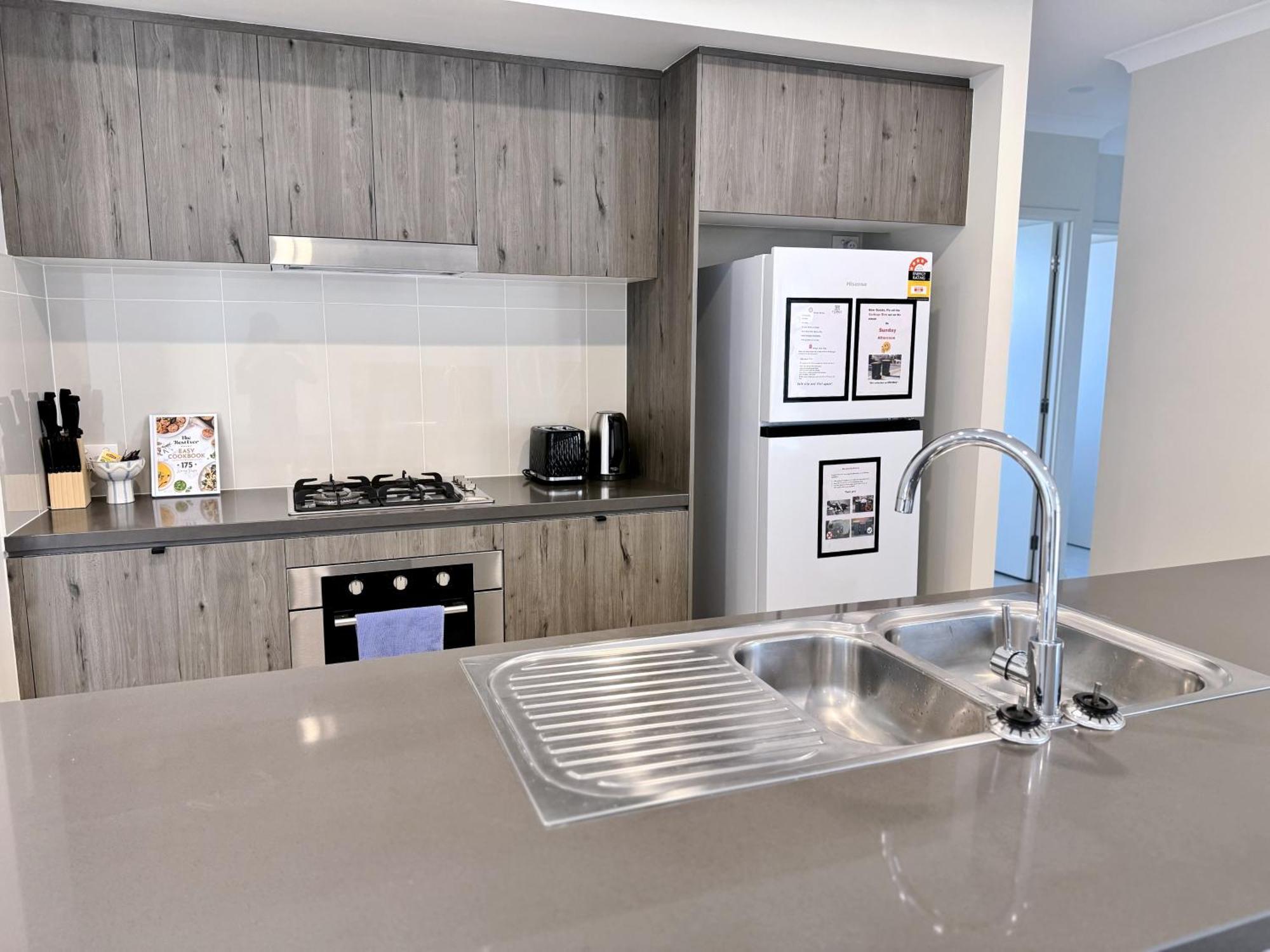 Villa Theme Park Retreat Coomera 5 Beds *