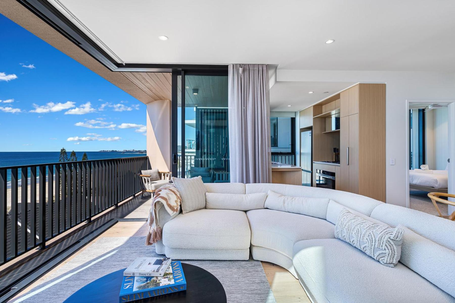 Apartment Three Bedroom Beachfront *