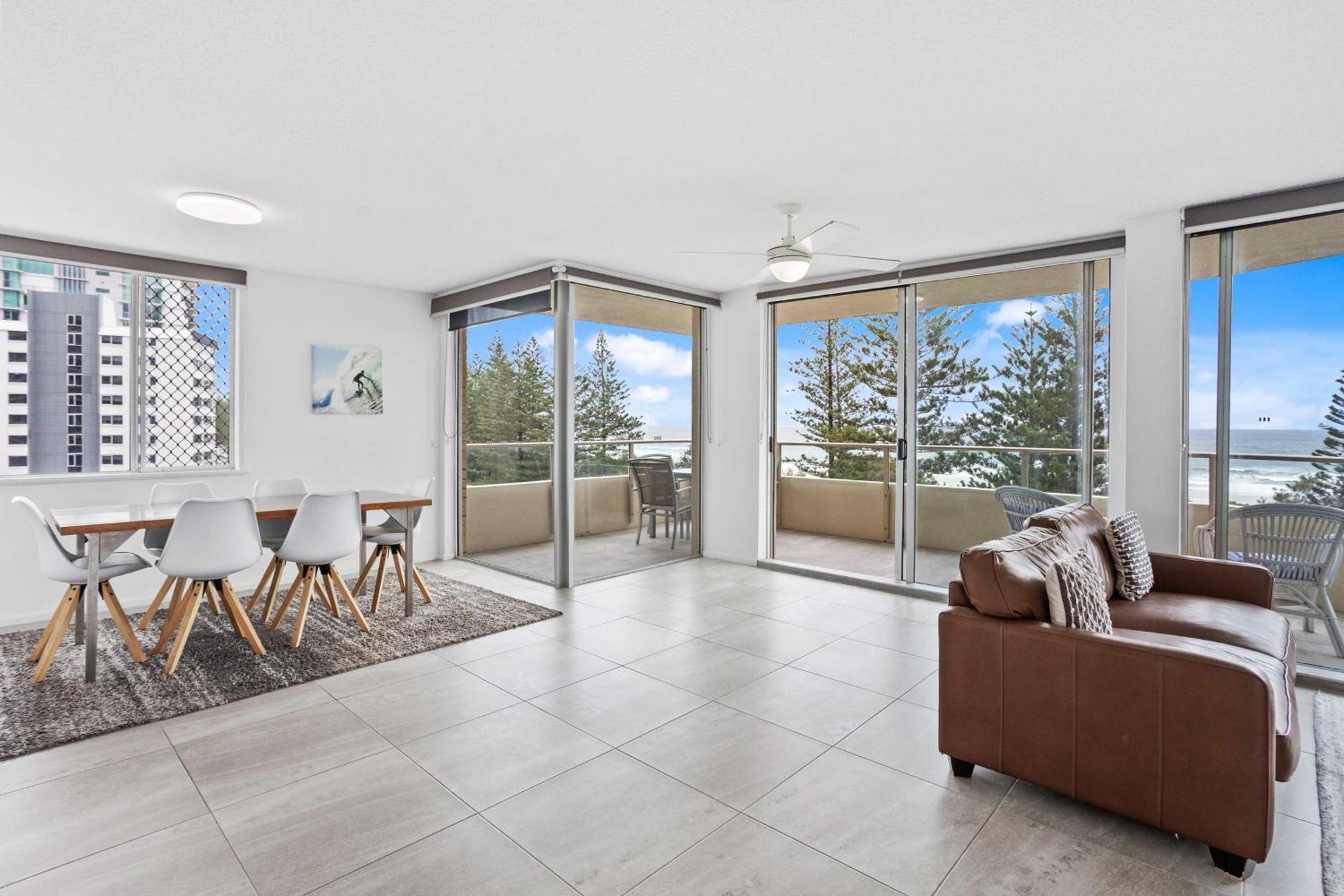 Iconic Burleigh Beachfront, 2 Bedroom Gold Coast