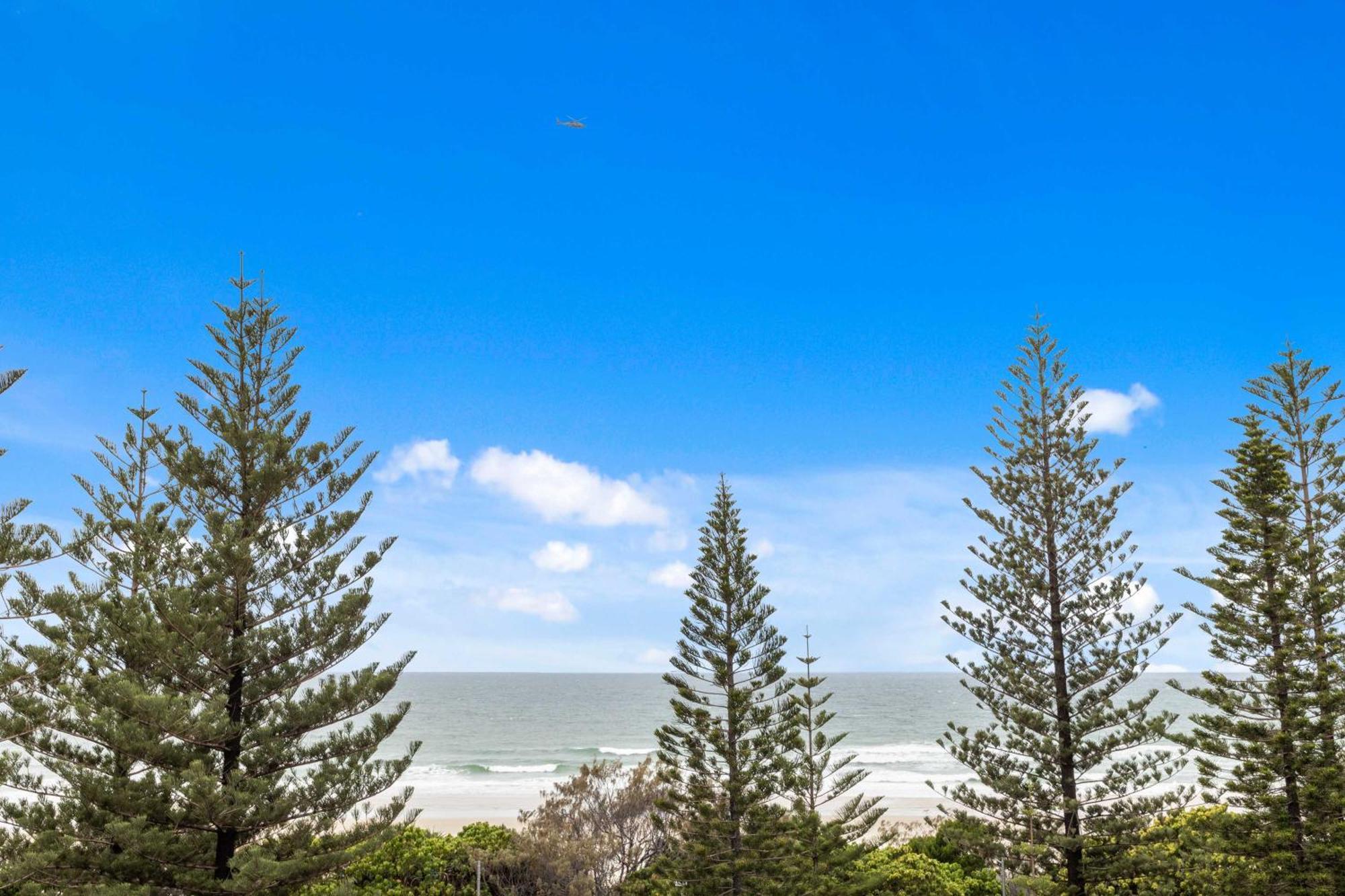 Apartment Iconic Burleigh Beachfront, 2 Bedroom