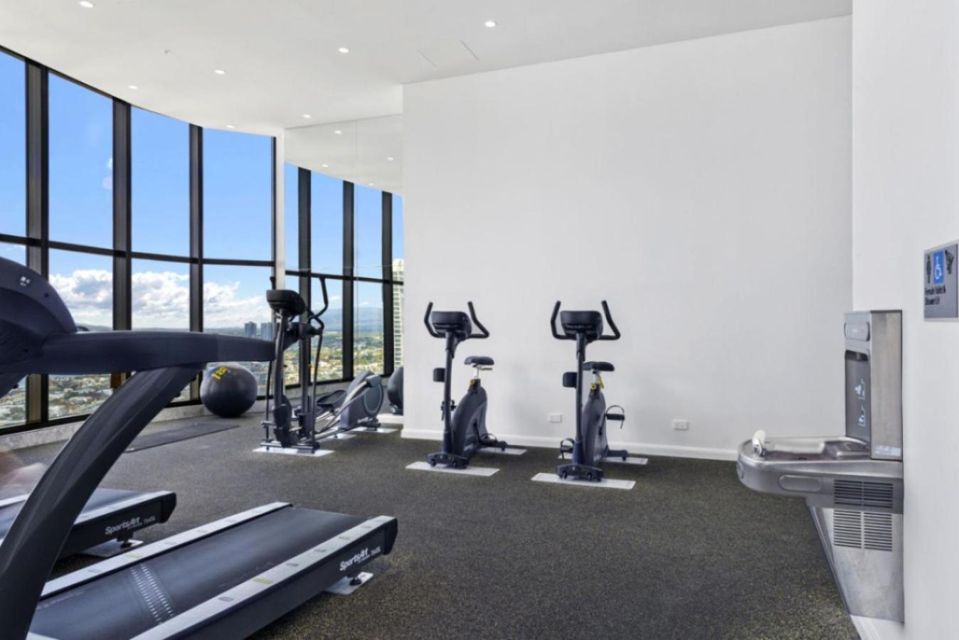 The Ocean - Beachfront 72f 3bedroom Skyhome Ocean Views With Parking & Facilities Apartment *