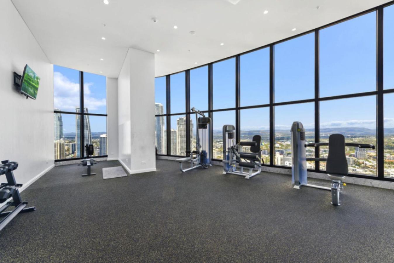 Apartment The Ocean - Beachfront 72f 3bedroom Skyhome Ocean Views With Parking & Facilities *