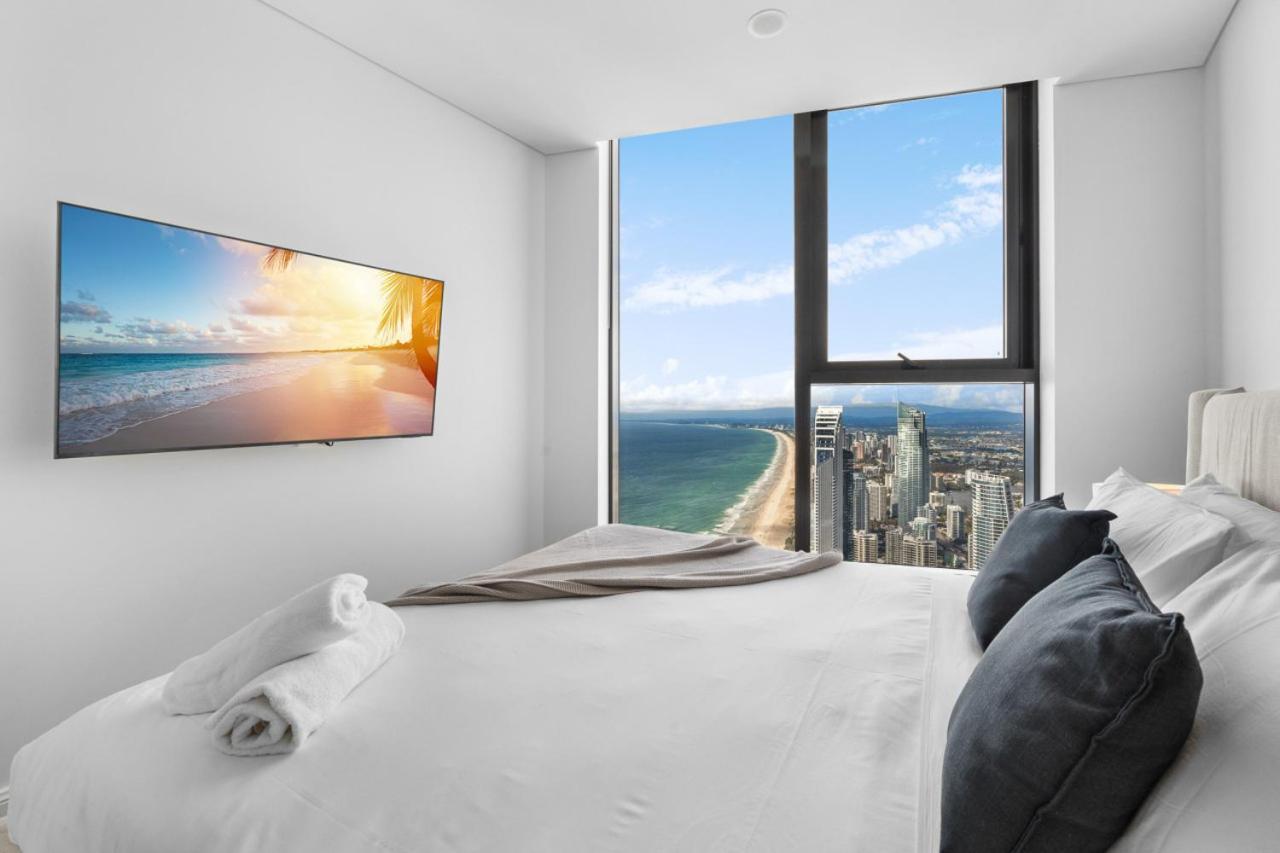 The Ocean - Beachfront 72f 3bedroom Skyhome Ocean Views With Parking & Facilities