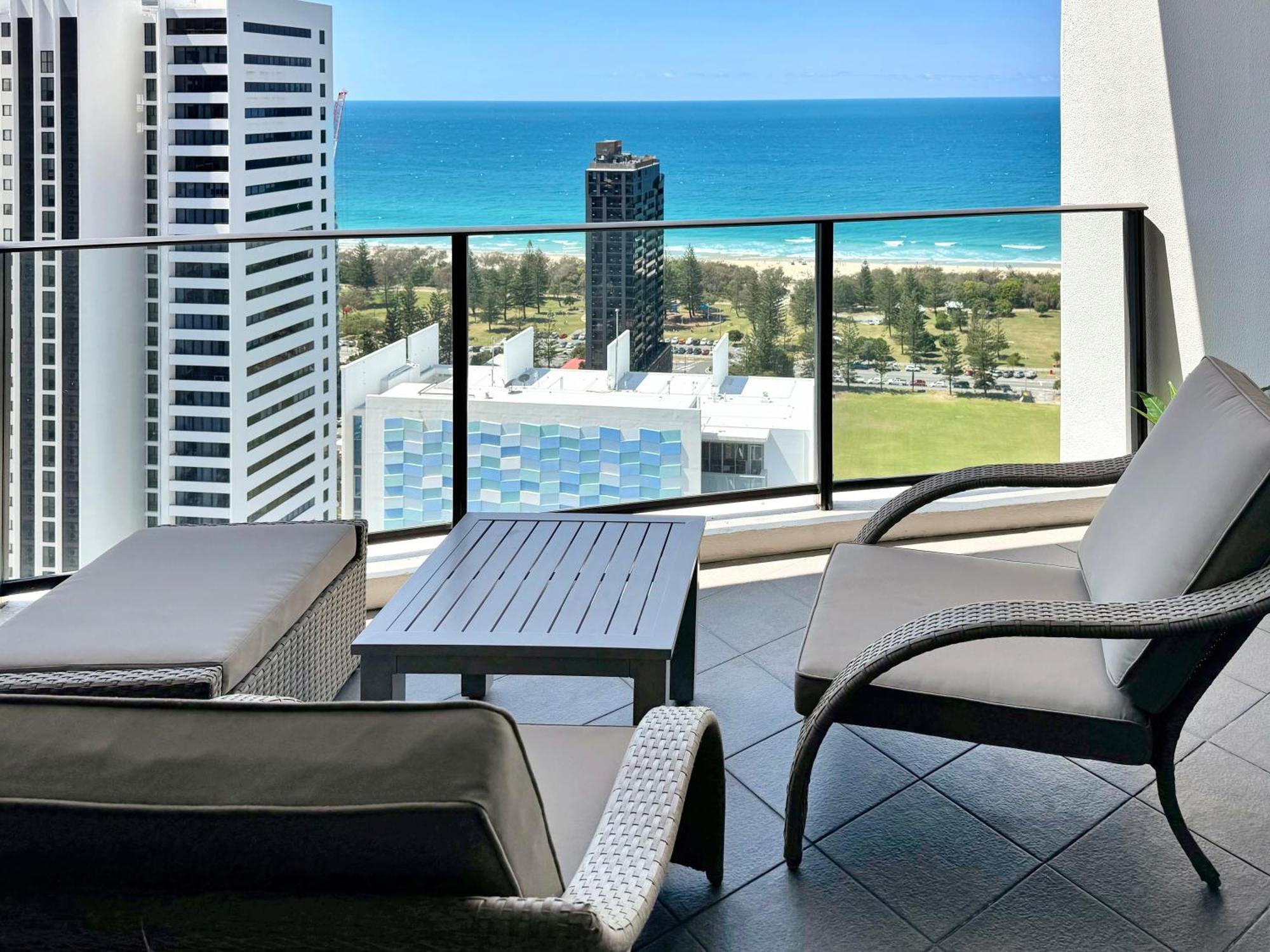 Ocean View Luxury 2 Level Penthouse 3br 30th Floor Apartment