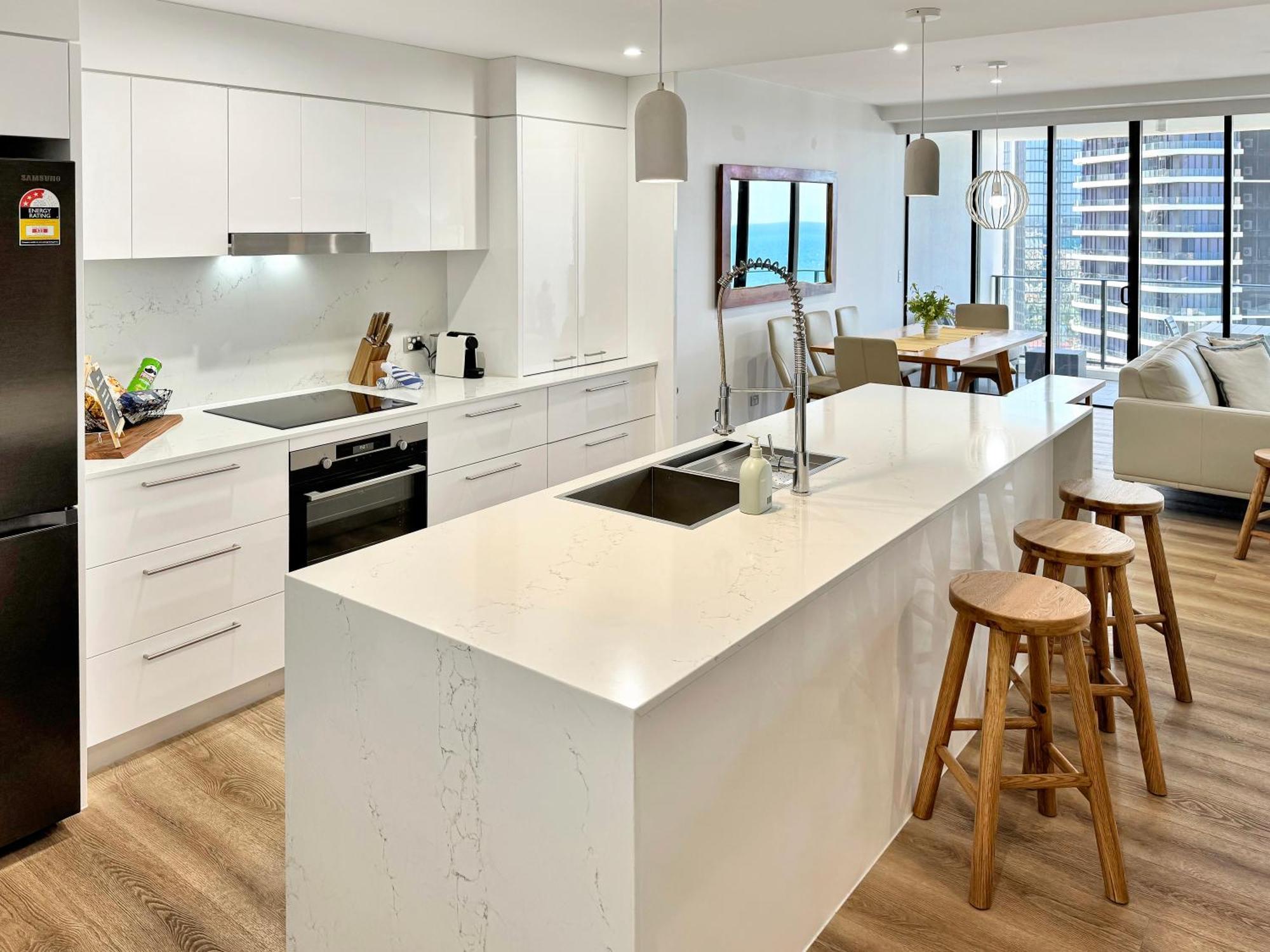 Ocean View Luxury 2 Level Penthouse 3br 30th Floor Gold Coast