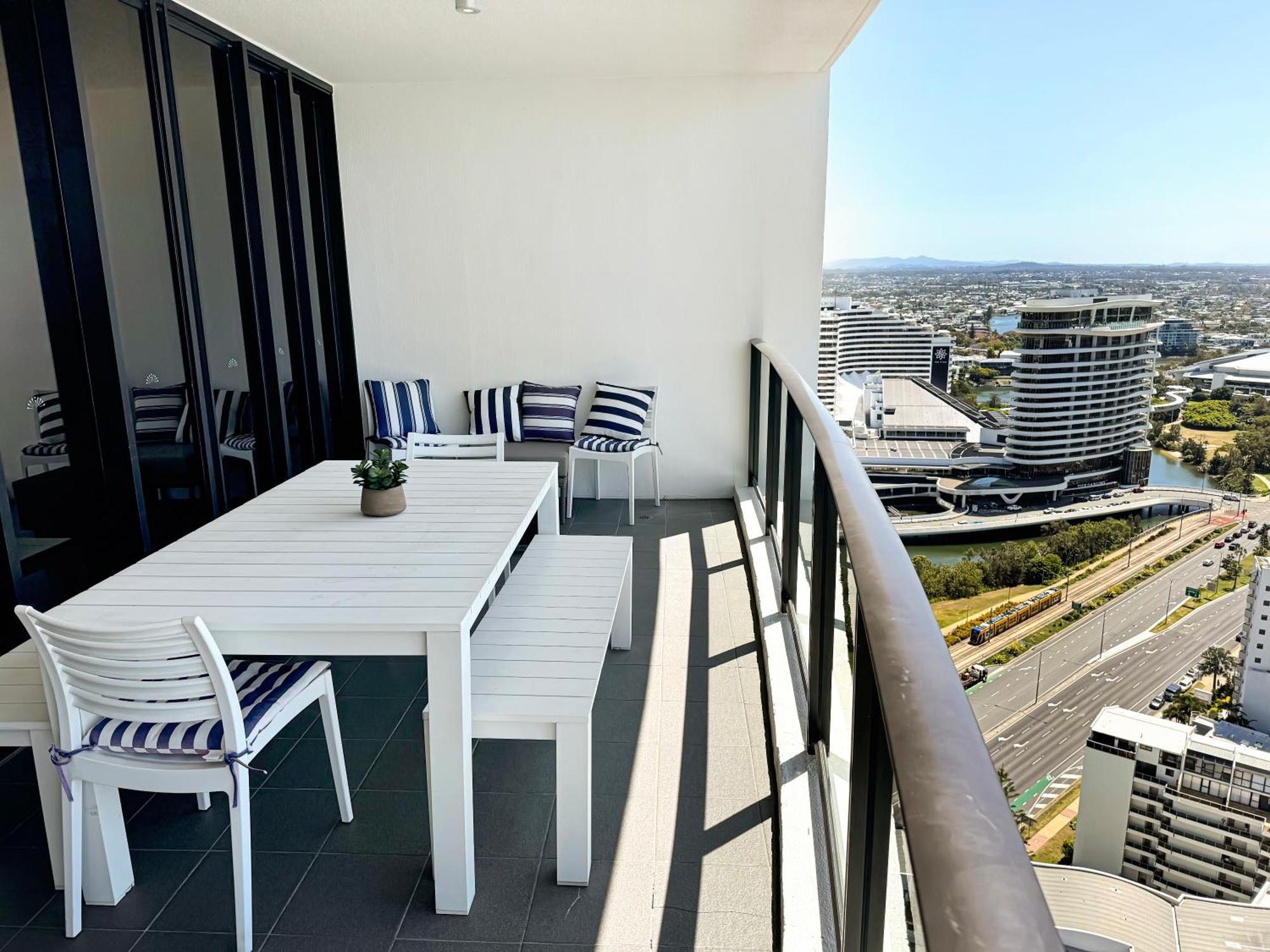 Apartment Ocean View Luxury 2 Level Penthouse 3br 30th Floor