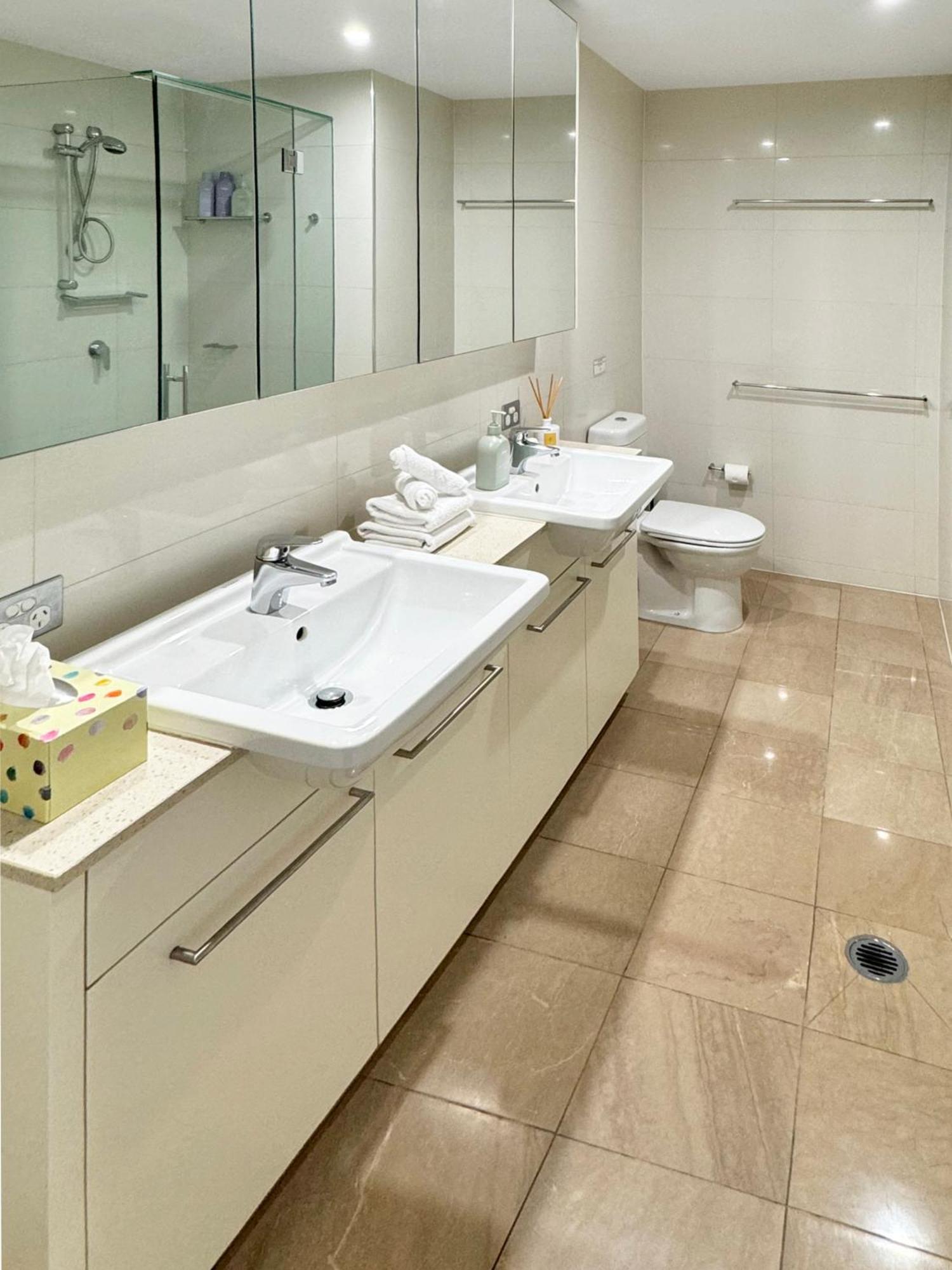 Ocean View Luxury 2 Level Penthouse 3br 30th Floor *