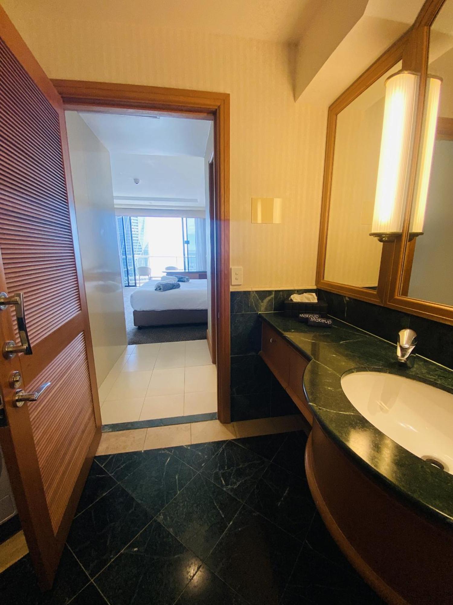 Ocean View Surfers Paradise - Free Parking Hotel Gold Coast
