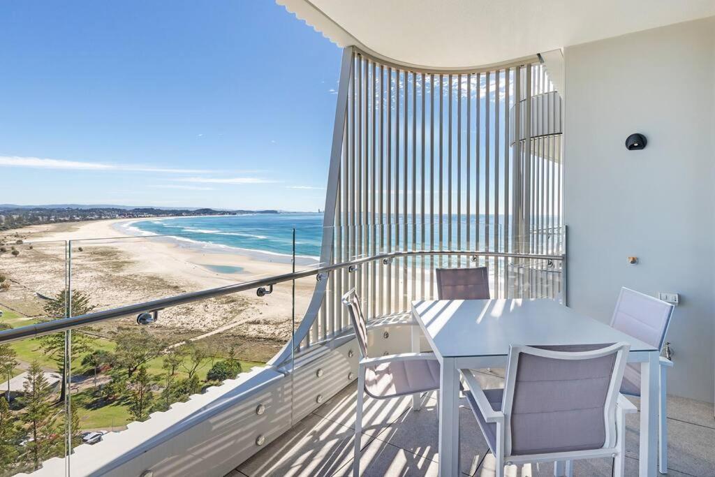 Luxurious 2br 2ba Oceanfront Kirra Apartment Gold Coast