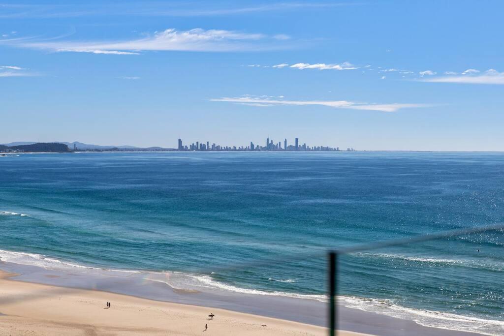 Luxurious 2br 2ba Oceanfront Kirra Apartment Gold Coast