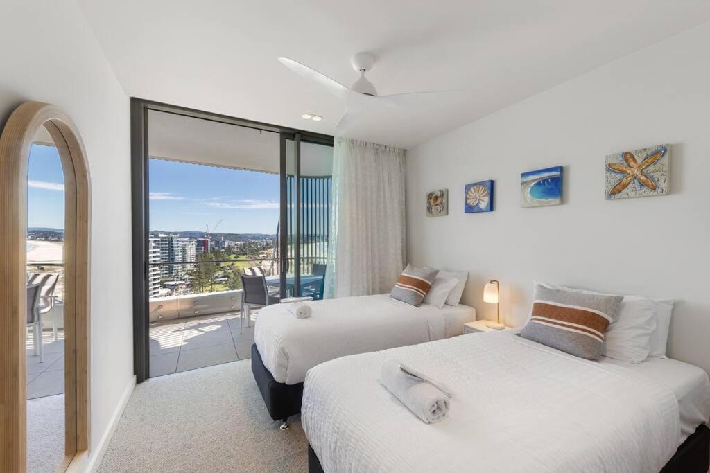 Apartment Luxurious 2br 2ba Oceanfront Kirra *