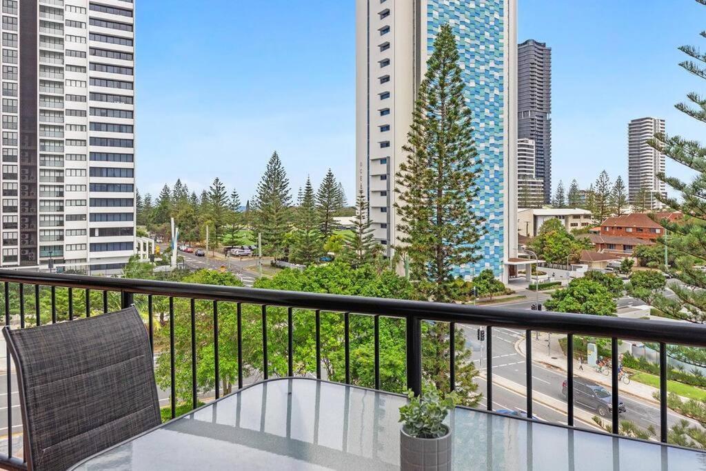 Broadbeach Beauty Walk To & Free Parking