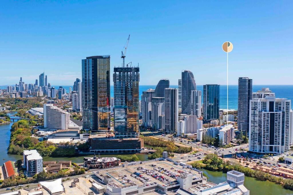 Apartment Broadbeach Beauty Walk To & Free Parking