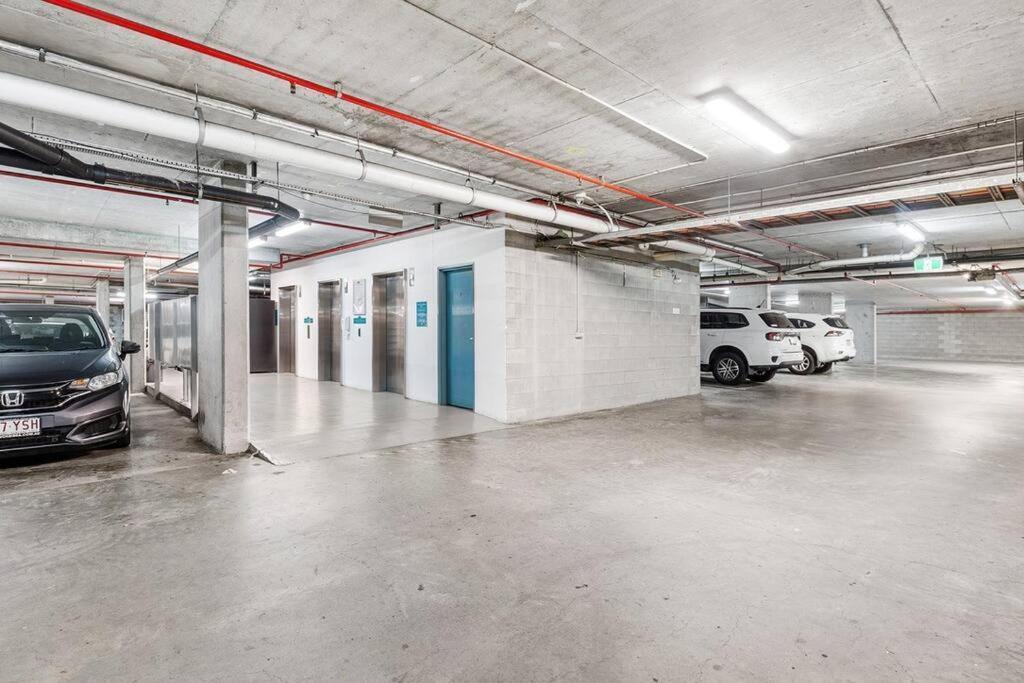 Broadbeach Beauty Walk To & Free Parking Gold Coast