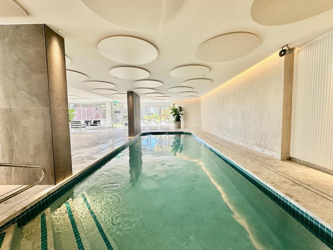 Haven, 28th Floor Ocean Views * Gold Coast