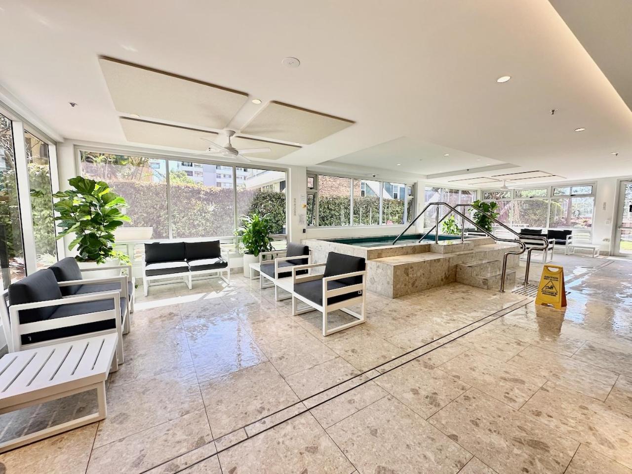 Apartment Haven, 28th Floor Ocean Views *