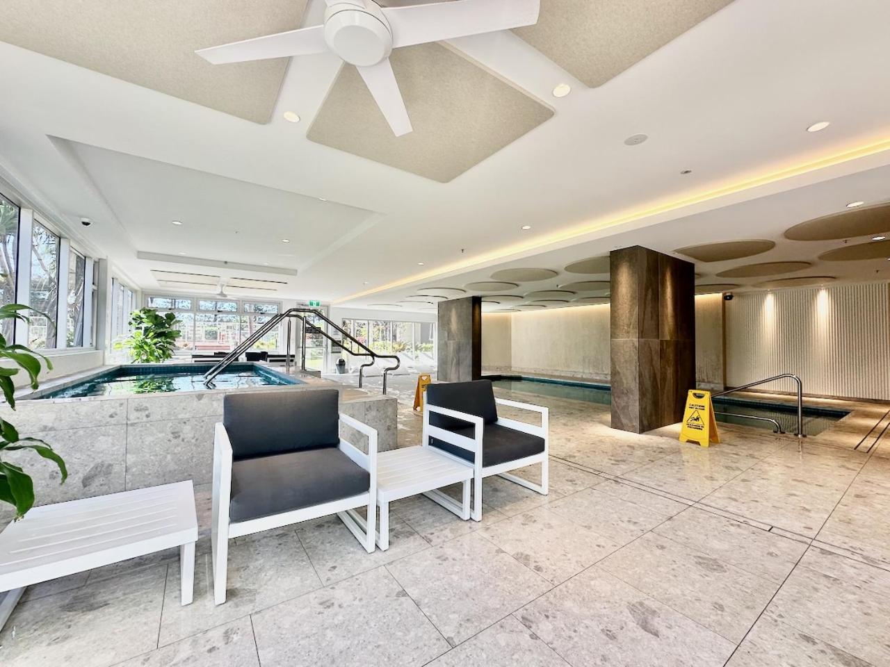 Haven, 28th Floor Ocean Views Apartment *