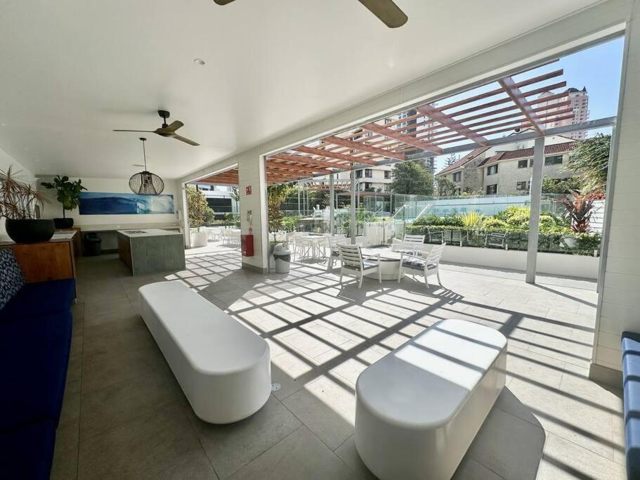 Haven, 28th Floor Ocean Views Apartment *