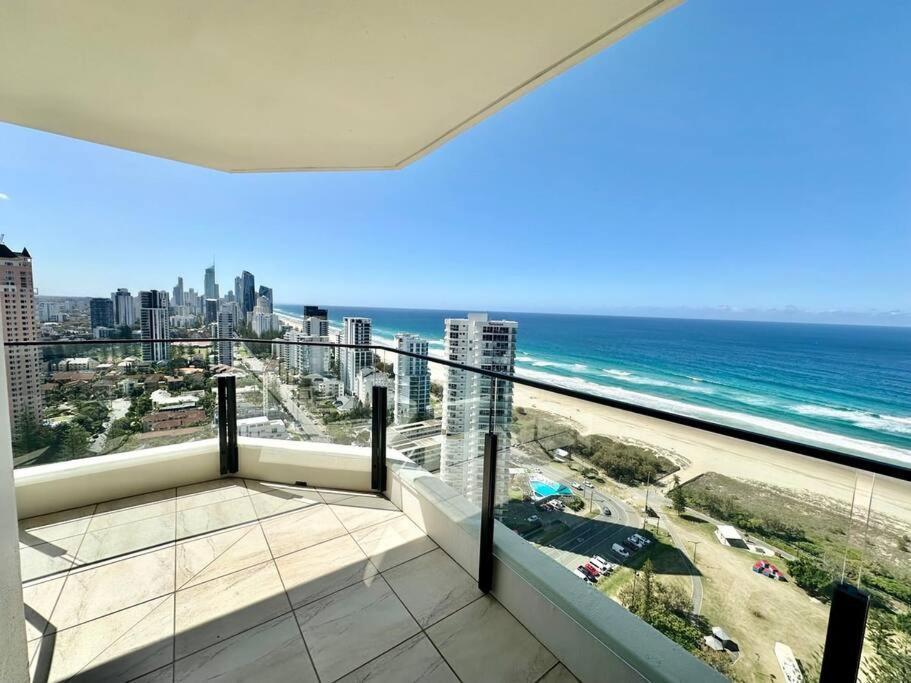 Haven, 28th Floor Ocean Views * Gold Coast