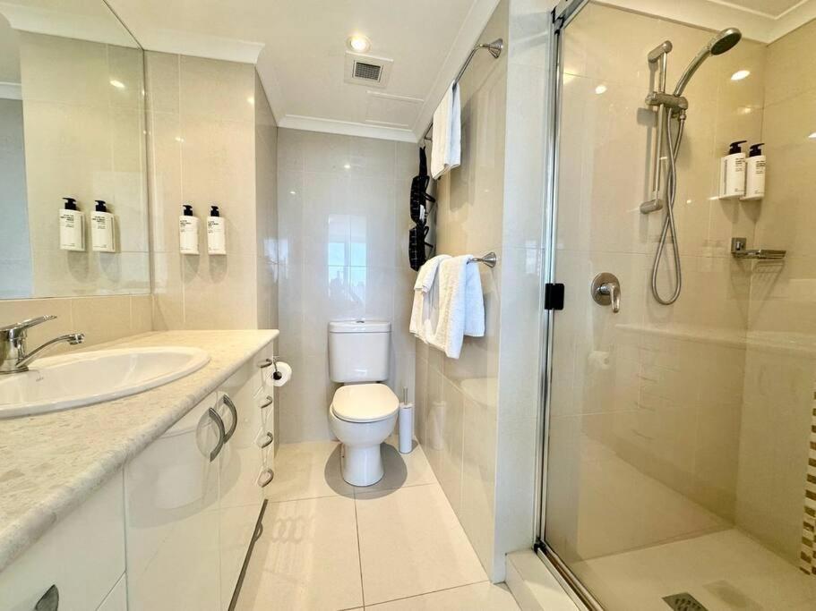 Haven, 28th Floor Ocean Views Apartment Gold Coast
