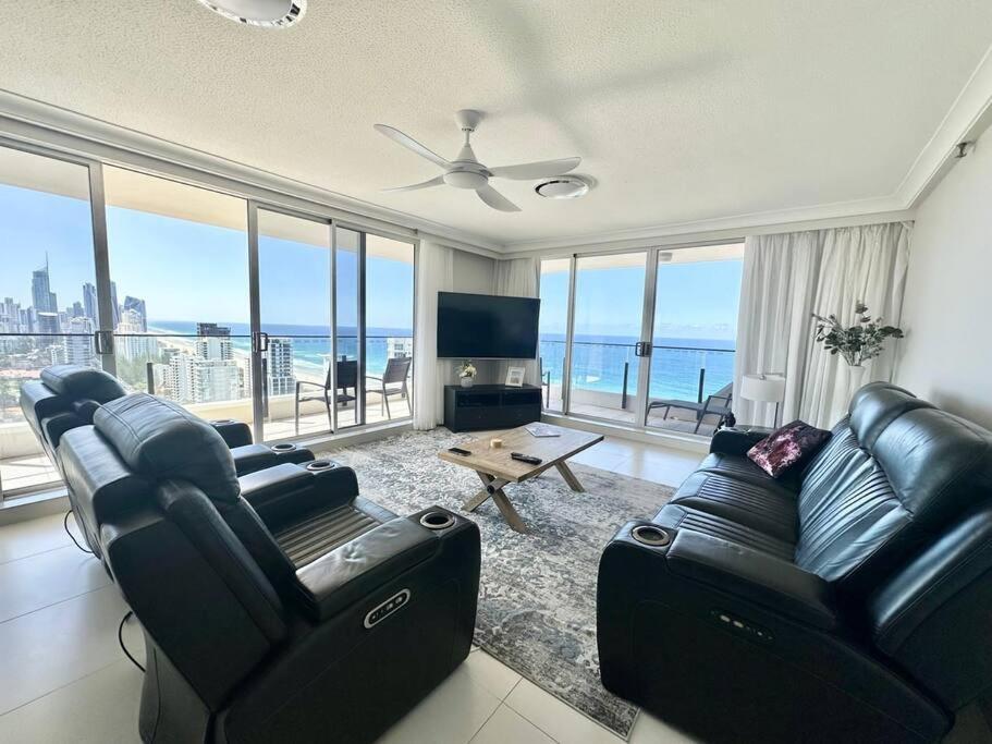 Haven, 28th Floor Ocean Views * Gold Coast
