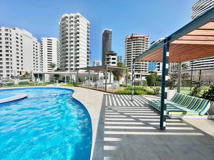 Haven, 28th Floor Ocean Views * Gold Coast