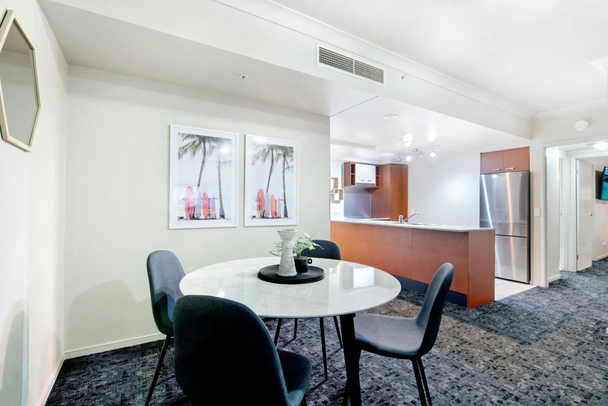 Apartment Self Contained At Chevron Renaissance - Privately Managed - Wow Gold Coast