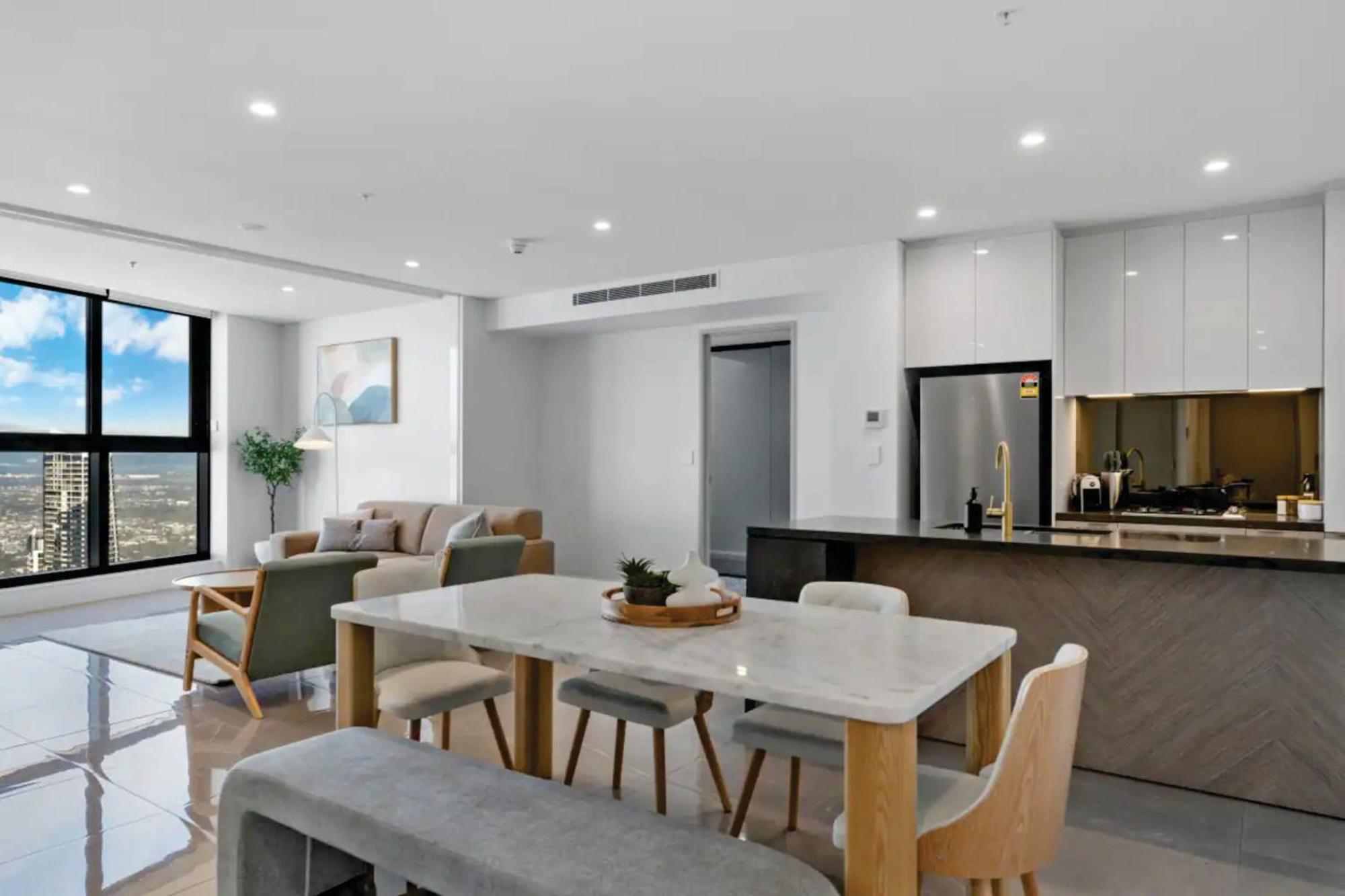 Serain Residences On 88 Esplanade Surfers Paradise *