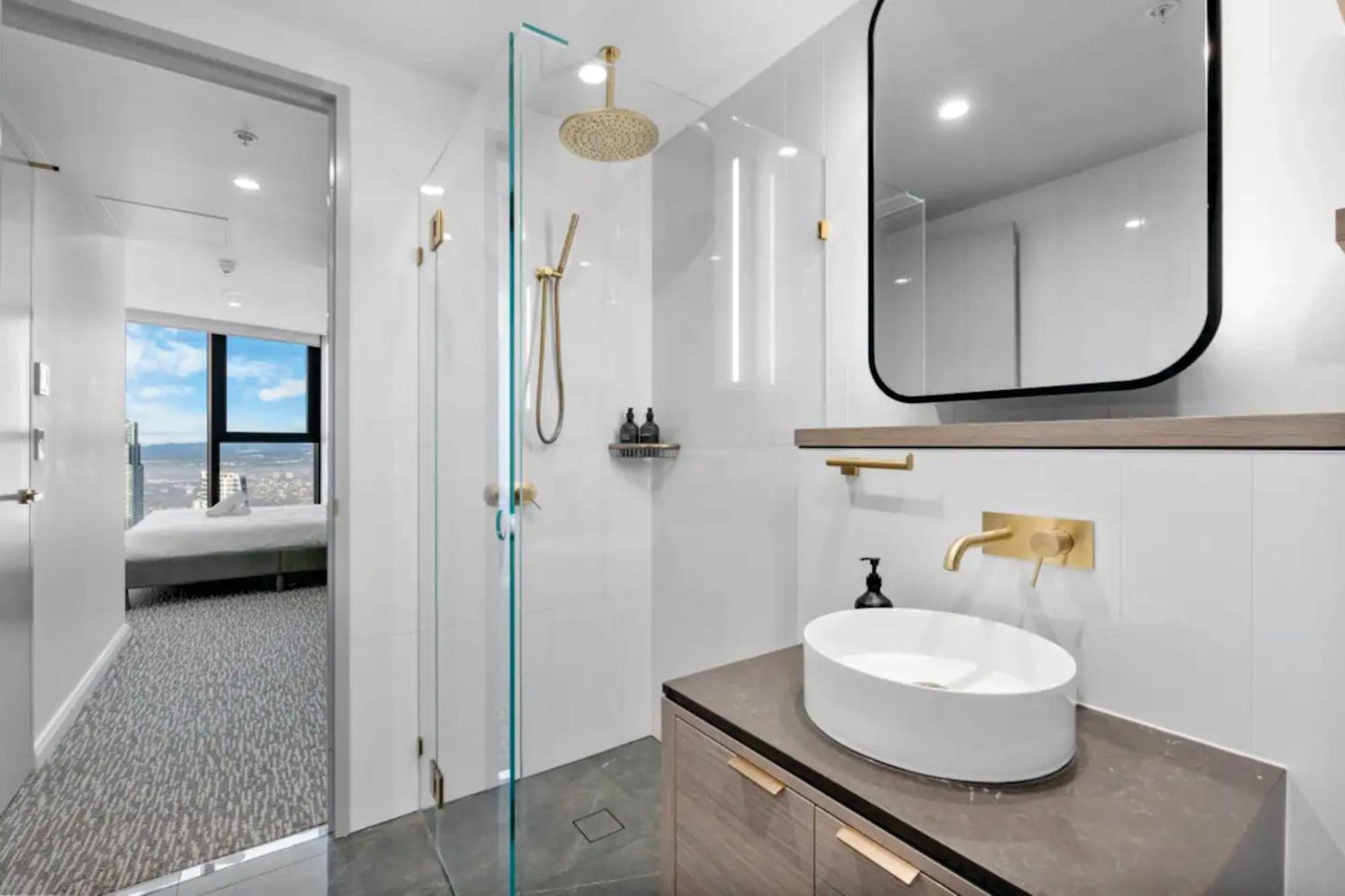 Serain Residences On 88 Esplanade Surfers Paradise *