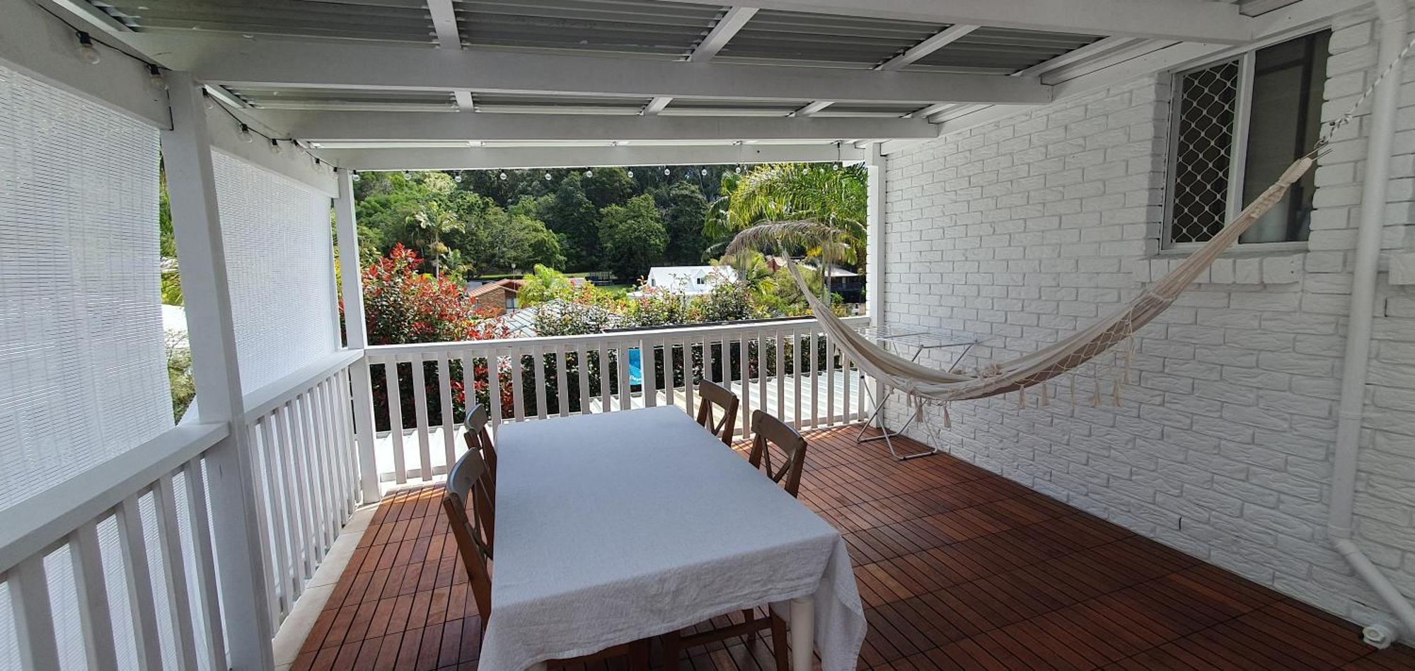 Family Retreat, 1 And Half Kms, Shops, Full *