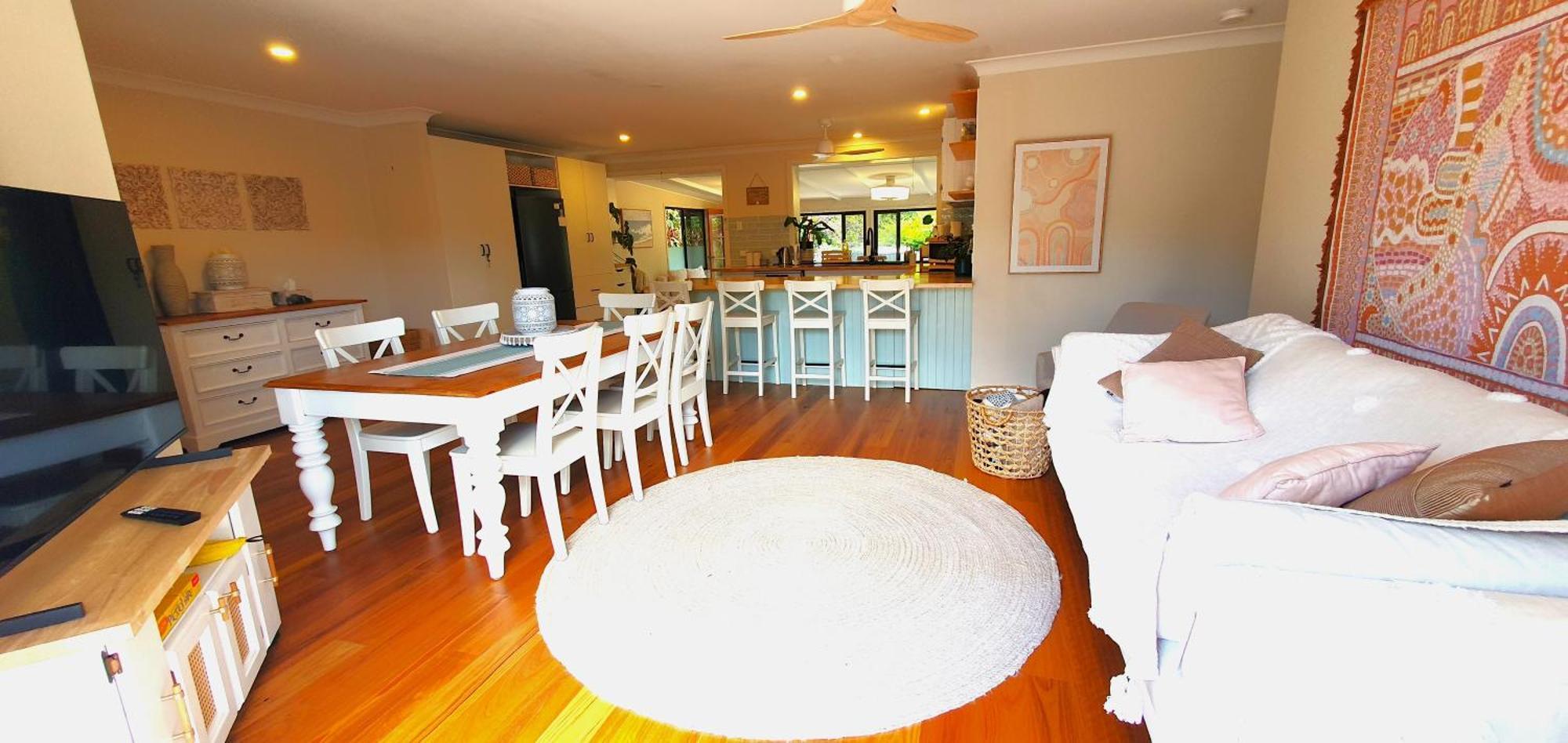 Family Retreat, 1 And Half Kms, Shops, Full * Gold Coast
