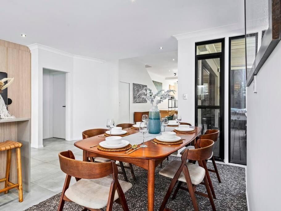 Holiday home Side Bliss Mermaid Beach, 3bd - Heated Pool *