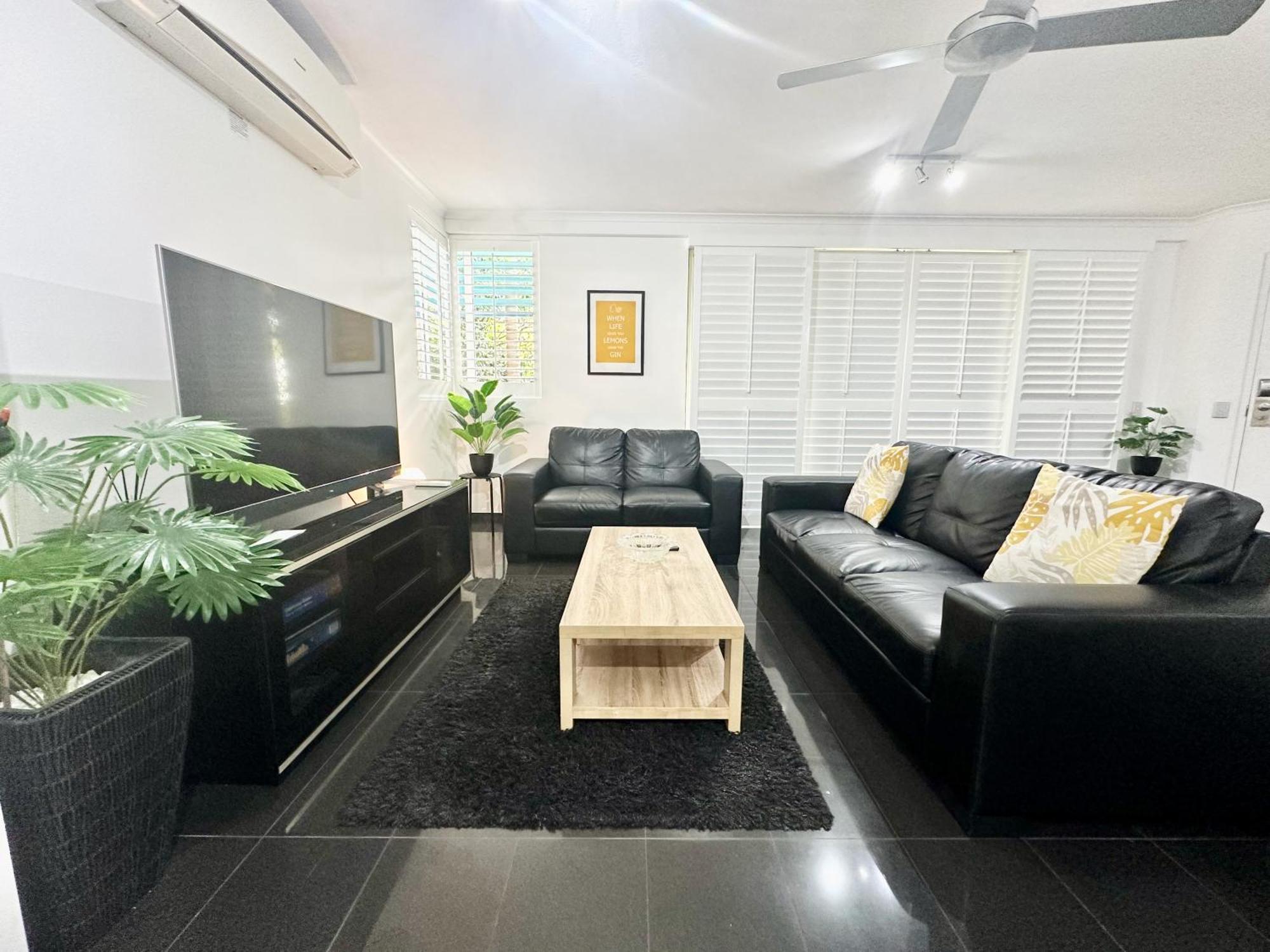 Apartment Diamond 98 *