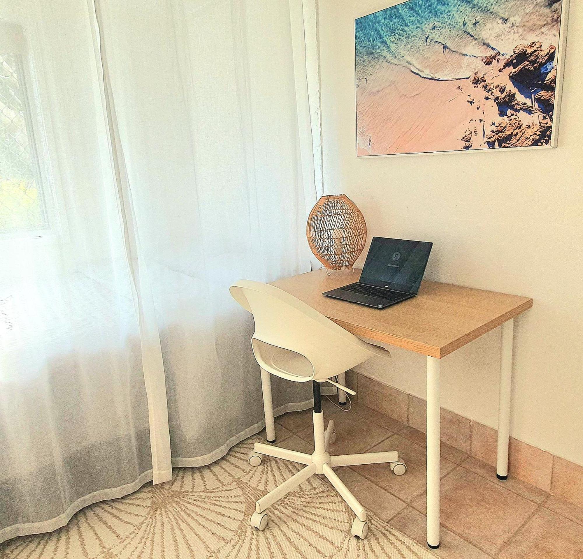 Guest house Entire Guest - Is 1 And Half Km - Pets Welcome Gold Coast