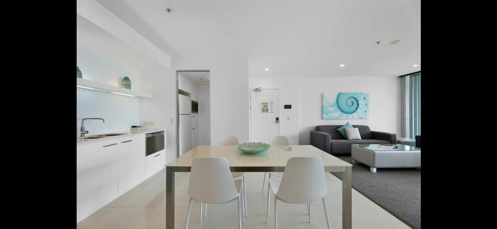 L36 Skyline View Lux And Modern At Q1 2br 1b 1c Gold Coast