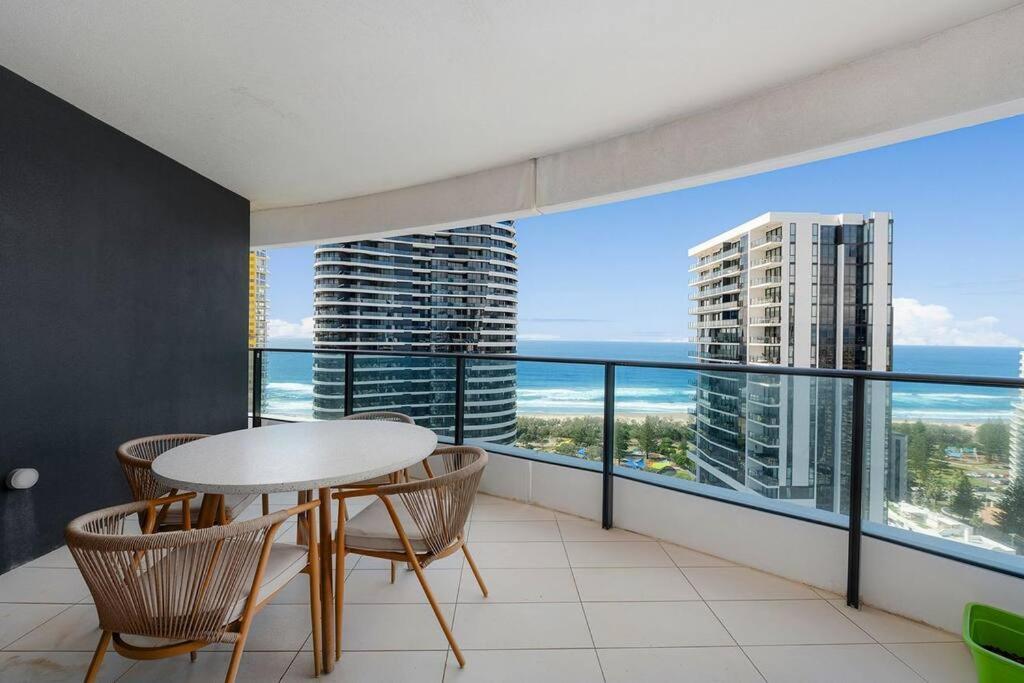 Apartment Oracle - In Broadbeach *